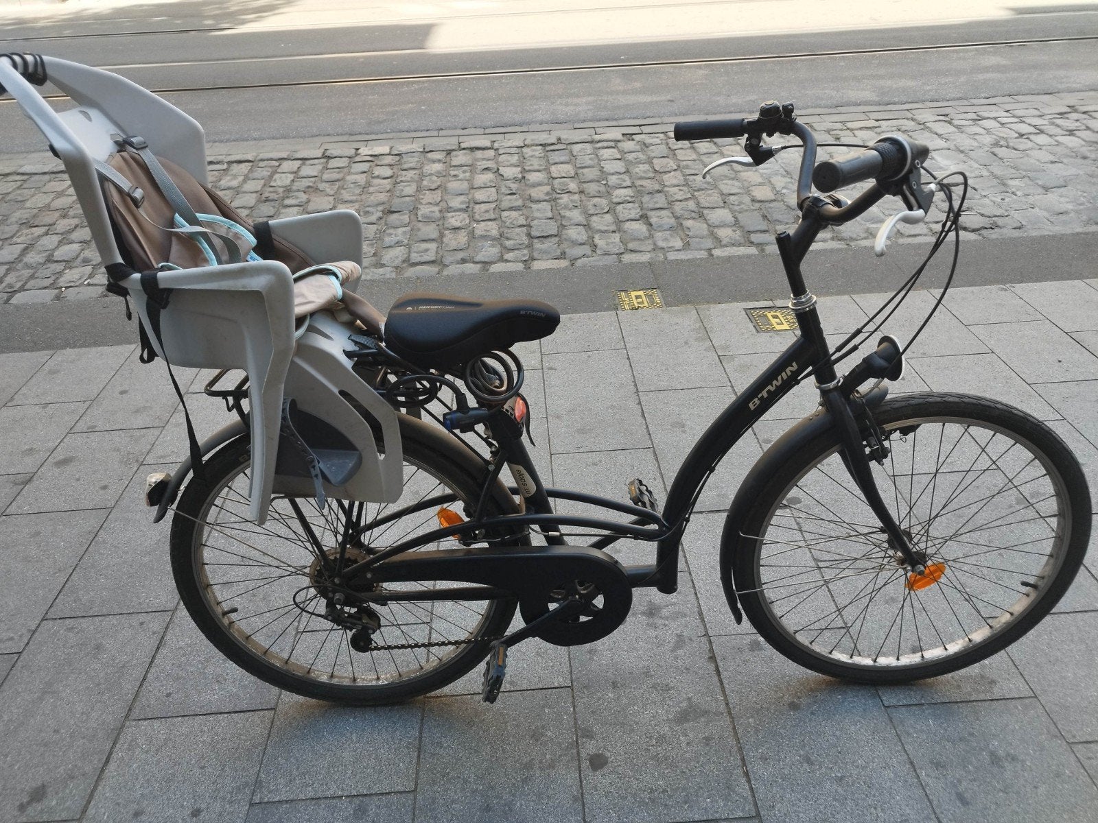 Stadsfiets met kinderzitje, Enlèvement