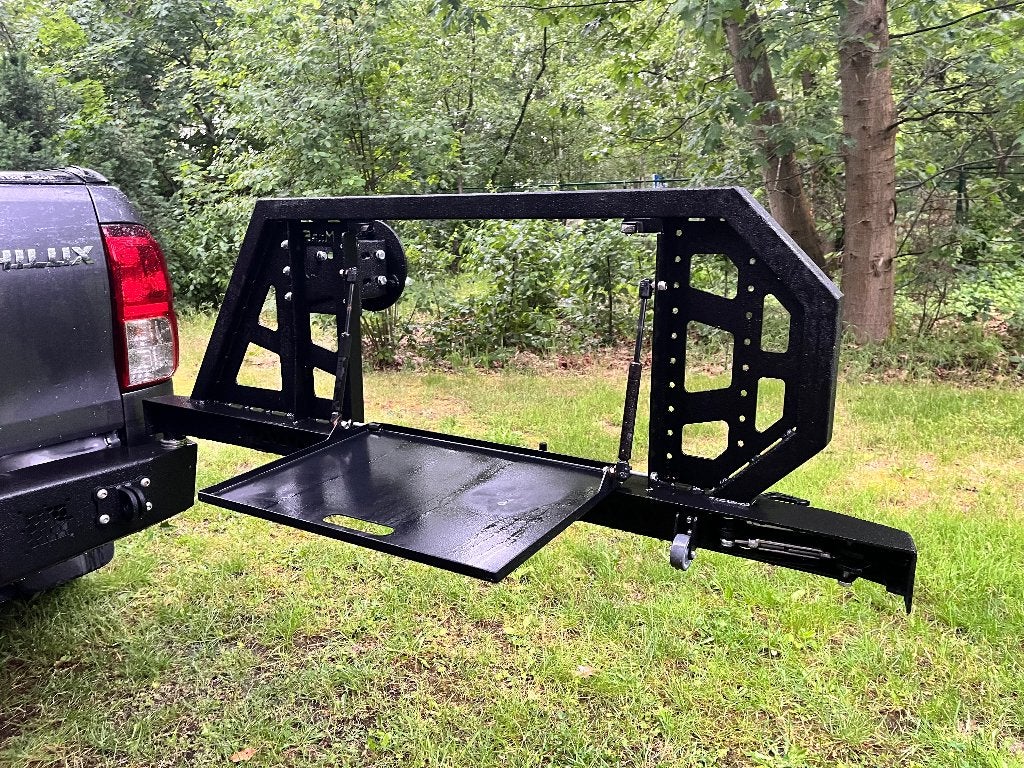MorE 4x4 stalen achterbumper met draaibare reservewielhouder, Enlèvement, Utilisé, Toyota