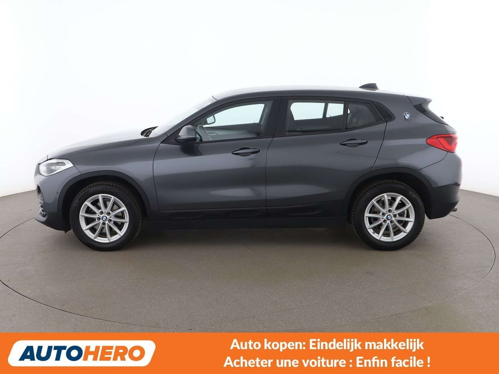 BMW X2 sDrive 18i Advantage (année de construction 2020), Argent ou Gris, Euro 6, Boîte manuelle, 5 portes