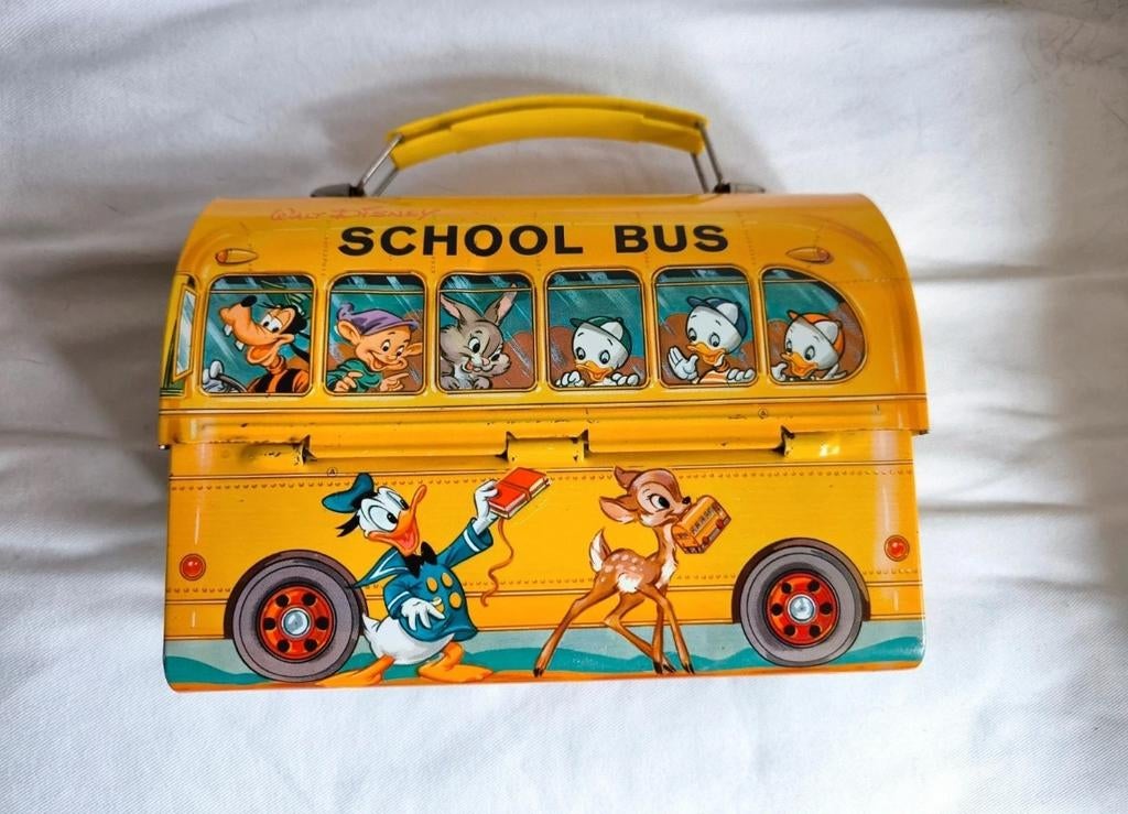 Disney rare boîte Aladdin industries années 60 . Cette boîte, Collections