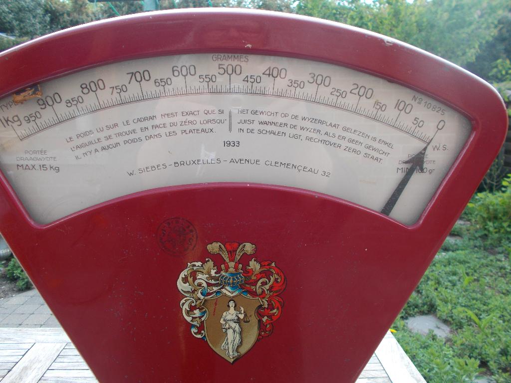 Nationaal antieke weegschaal Type R tot 15 Kg JAAR 1933, Elektronische apparatuur, Weegschalen, Ophalen, Gebruikt, Winkelweegschaal