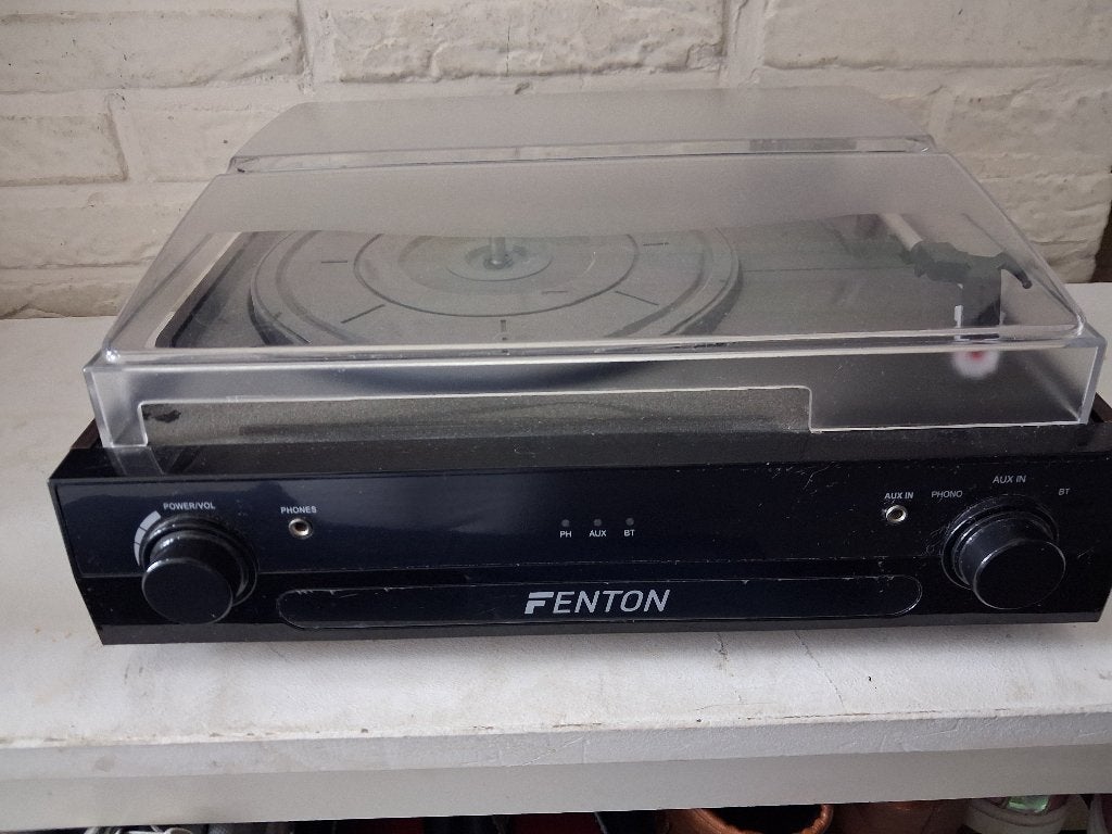 Tourne-disque Fenton RP102B neuf - Jamais utilisé, TV, Hi-fi & Vidéo, Neuf, Autres marques, Tourne-disque, Enlèvement ou Envoi