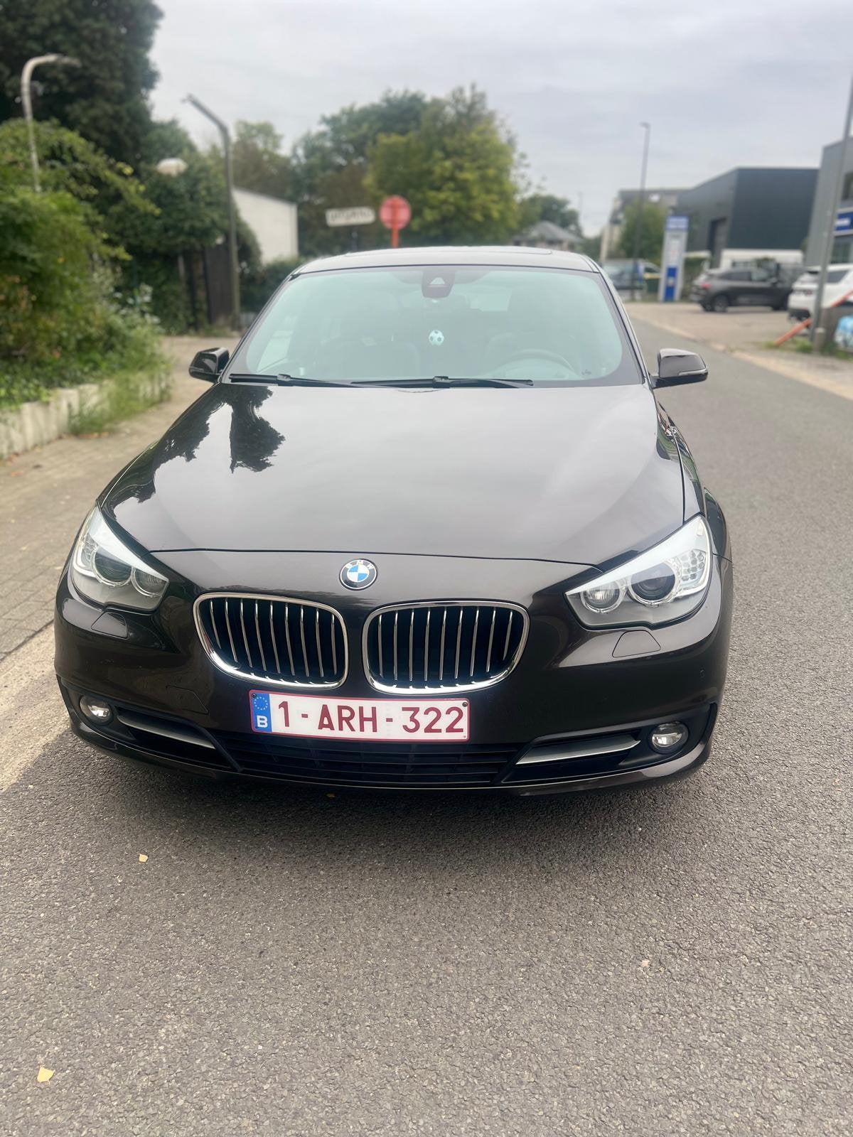 BMW 520d GT - 2014 - 2e eigenaar - Volledig BMW onderhouden!, Auto's, Automaat, Dealer onderhouden, Achterwielaandrijving, Bruin