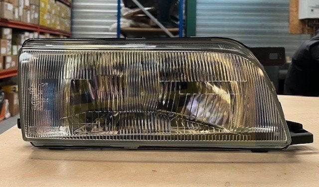 Nissan Sunny N14 (1/91-9/95) koplamp Rechts MQ+ DPD3001R Old, Neuf, -, -, Nissan