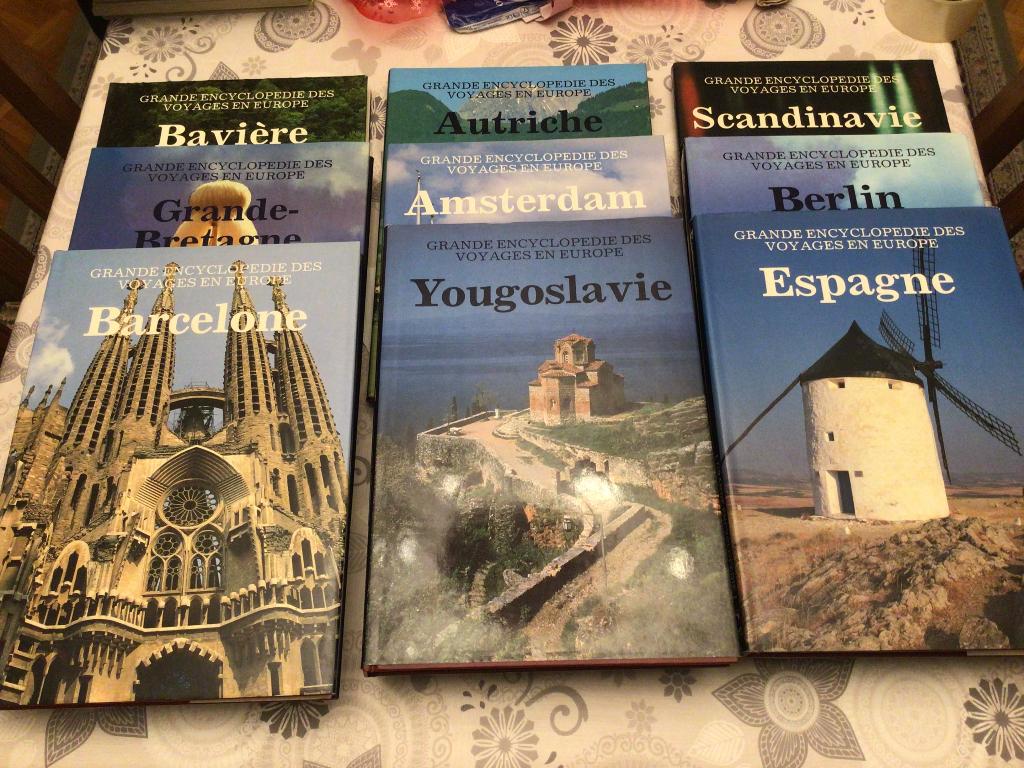 Grande encyclopédie des voyages en Europe - 27 volumes, Boeken, Ophalen of Verzenden, Zo goed als nieuw