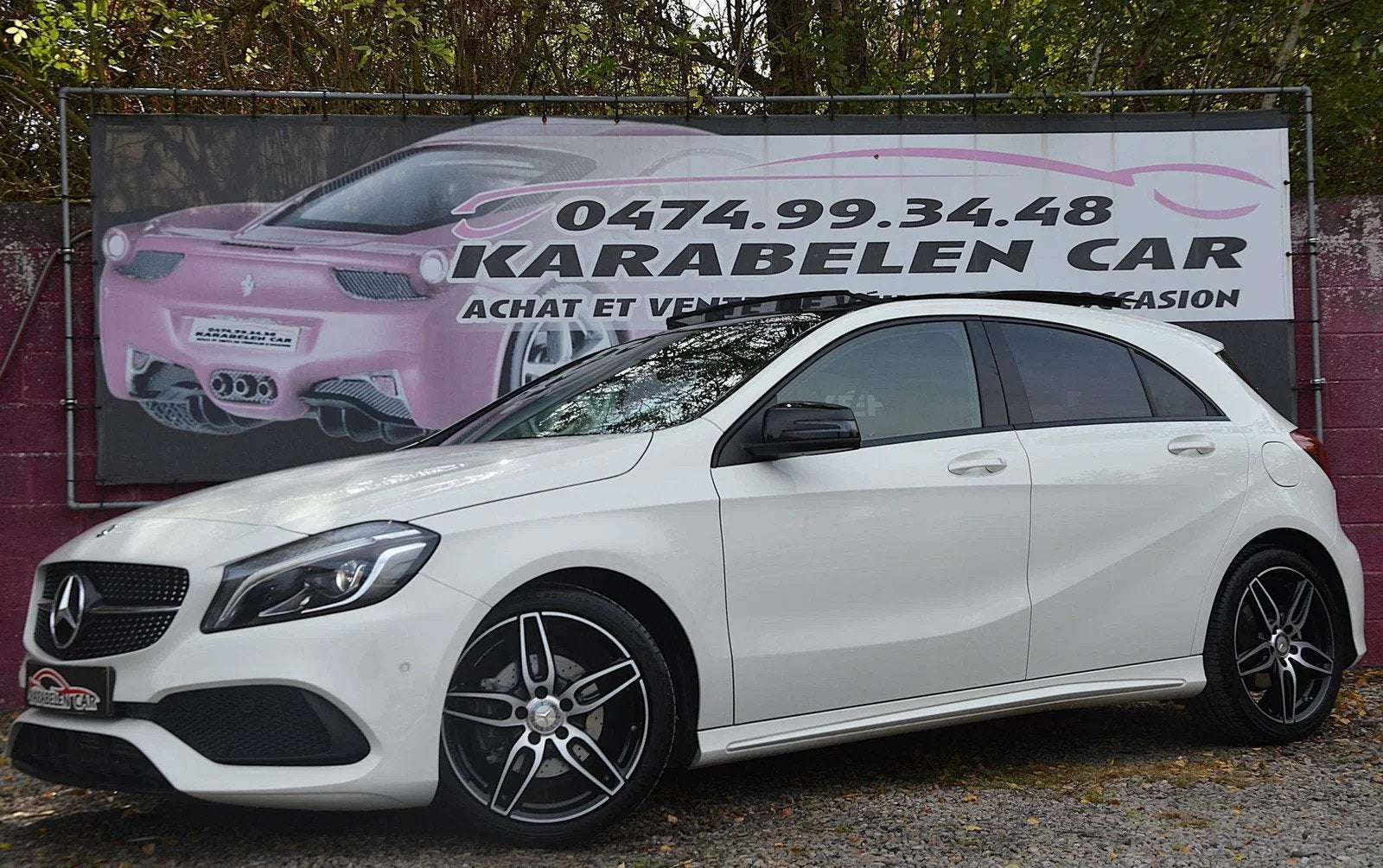 Mercedes-Benz A-CLASS 180 Pack Amg TOIT OUV NAV SENS AV/AR C, Autos, Euro 6, Entreprise, Boîte manuelle, Alcantara