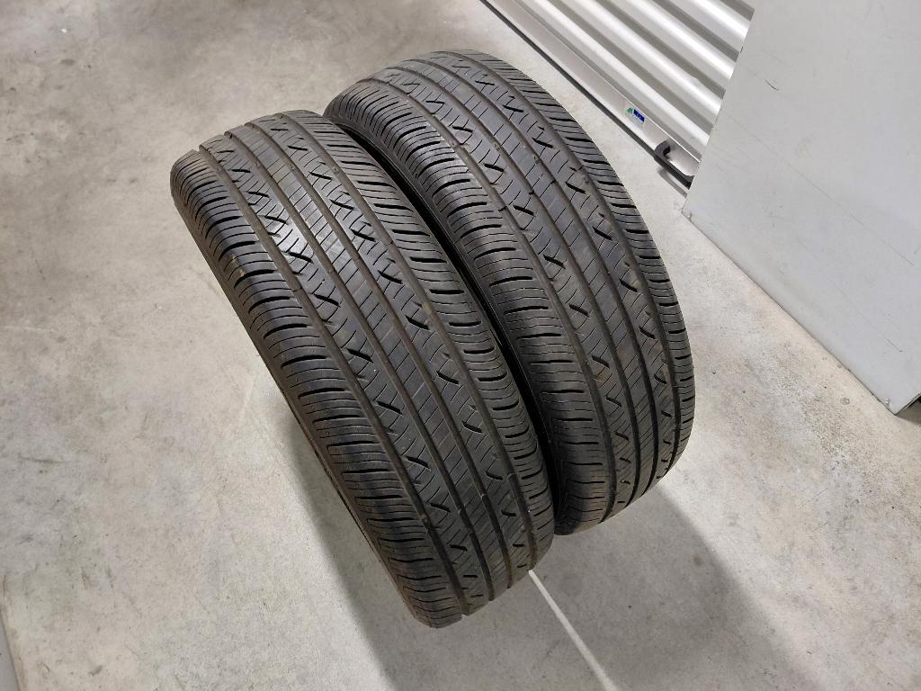 2 zomerbanden 215/70-16 100H Nexen, Ophalen, 16 inch, Band(en), Personenwagen