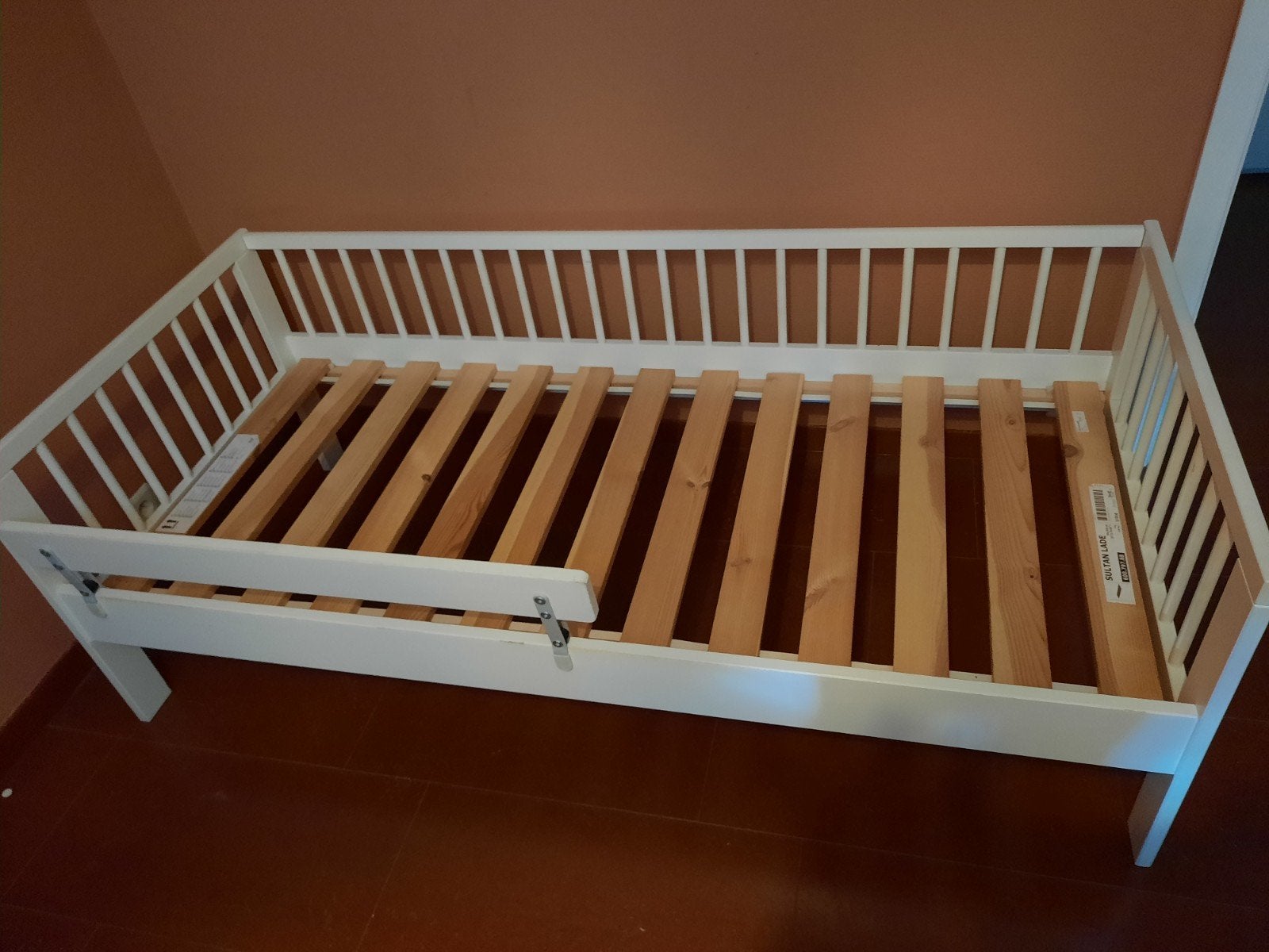 Lit enfant Ikea, Enfants & Bébés, Chambre d'enfant | Lits, 70 à 85 cm, Sommier à lattes, Enlèvement, Utilisé
