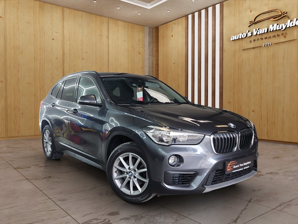 X1 1.5iA sDrive18  1STE EIGENAAR  12 MAANDEN GARANTIE, Auto's, Dealer onderhouden, Stof, 1800 kg, 1495 cc