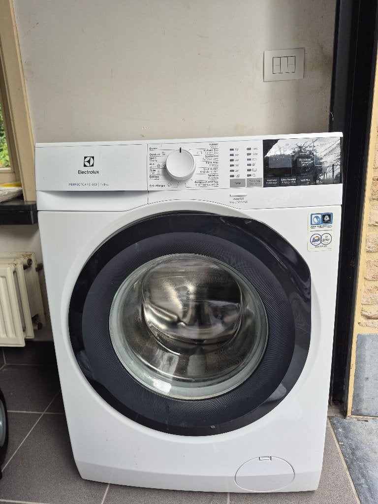 Wasmachine Electrolux, Elektronische apparatuur, Ophalen, Zo goed als nieuw, 85 tot 90 cm, 1200 tot 1600 toeren
