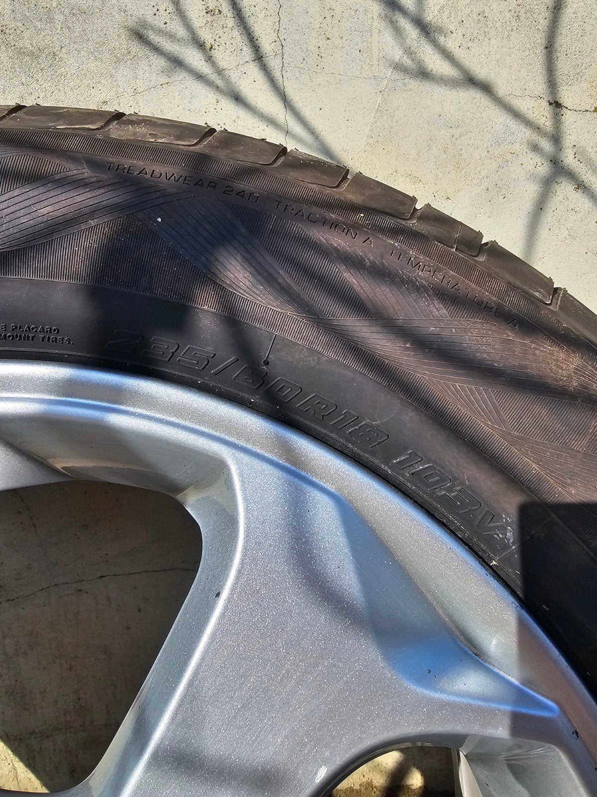 Te koop: 2 sets Volvo velgen met banden – XC60 & XC30, Enlèvement