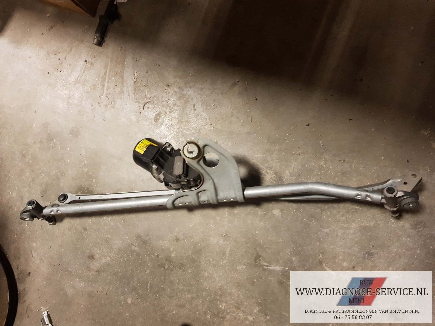 MINI COOPER R56 ruitenwisser mechaniek motor 8377427, -, -, -, Enlèvement ou Envoi