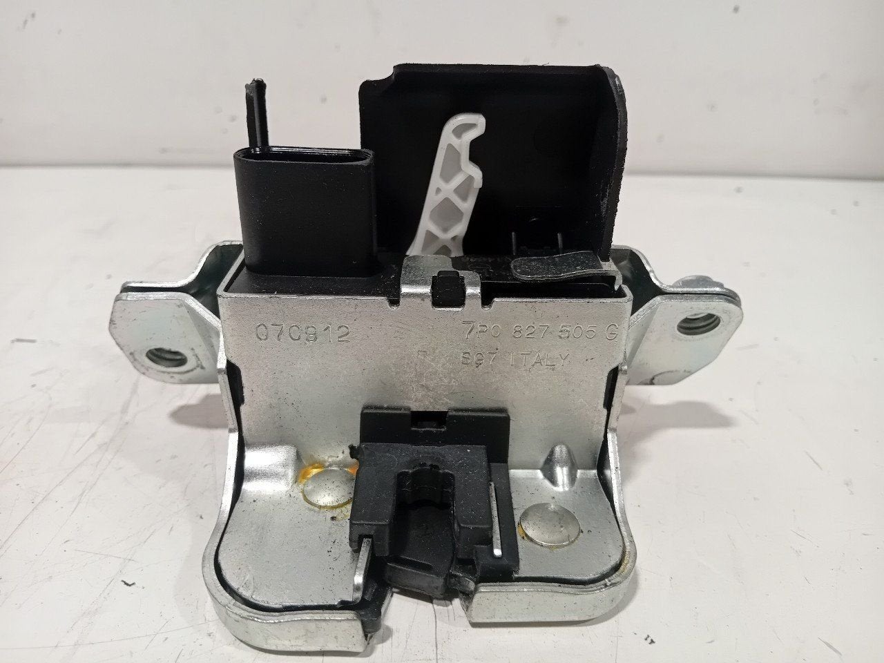 Slot mechaniek kofferdeksel achterklep elektrisch Volkswagen, Auto-onderdelen, Onderdelen@venauto.nl, Van der Ven Autorecycling B.V.