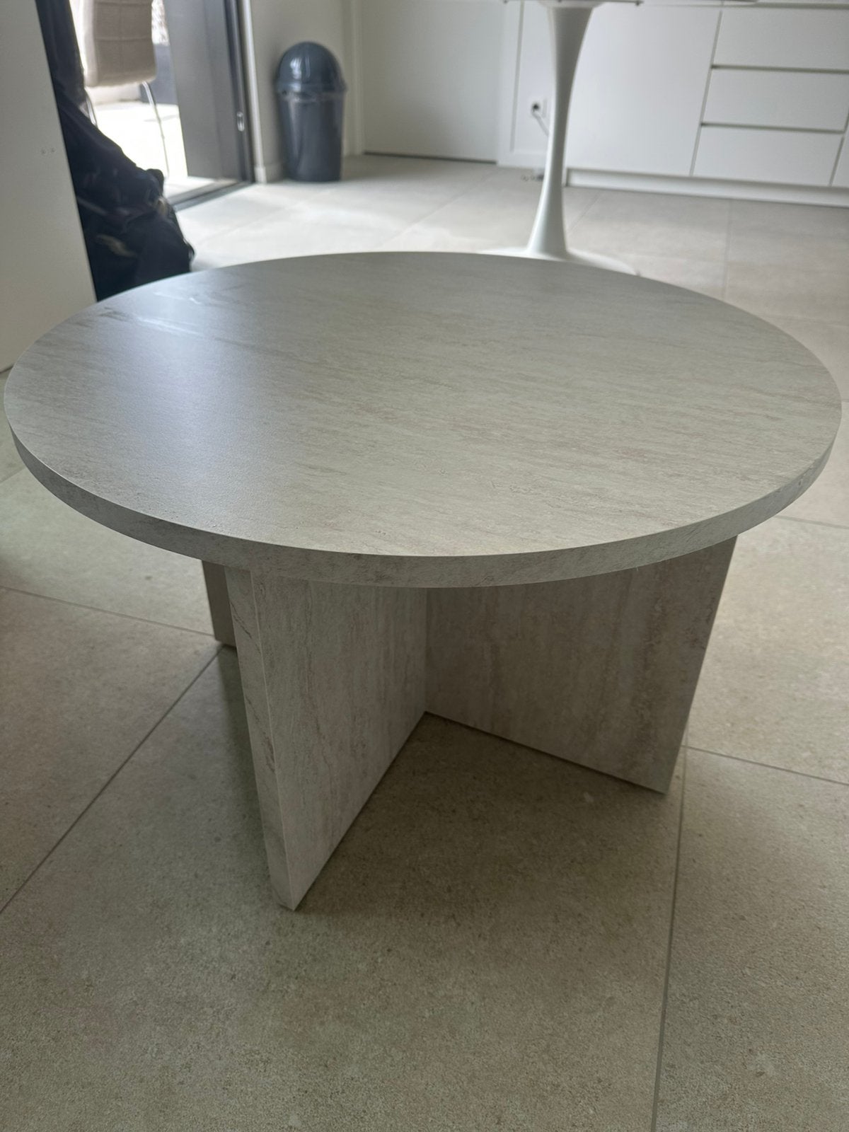 Beige marmer salontafel van Jysk, Huis en Inrichting, Tafels | Salontafels, Ophalen, Zo goed als nieuw