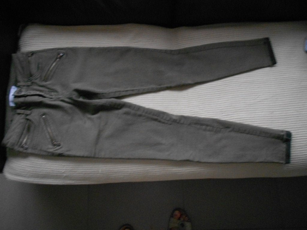 jean kaki avec 146 Zara, Enfants & Bébés, Vêtements enfant | Taille 146, Pantalon, Enlèvement ou Envoi, Zara, Utilisé
