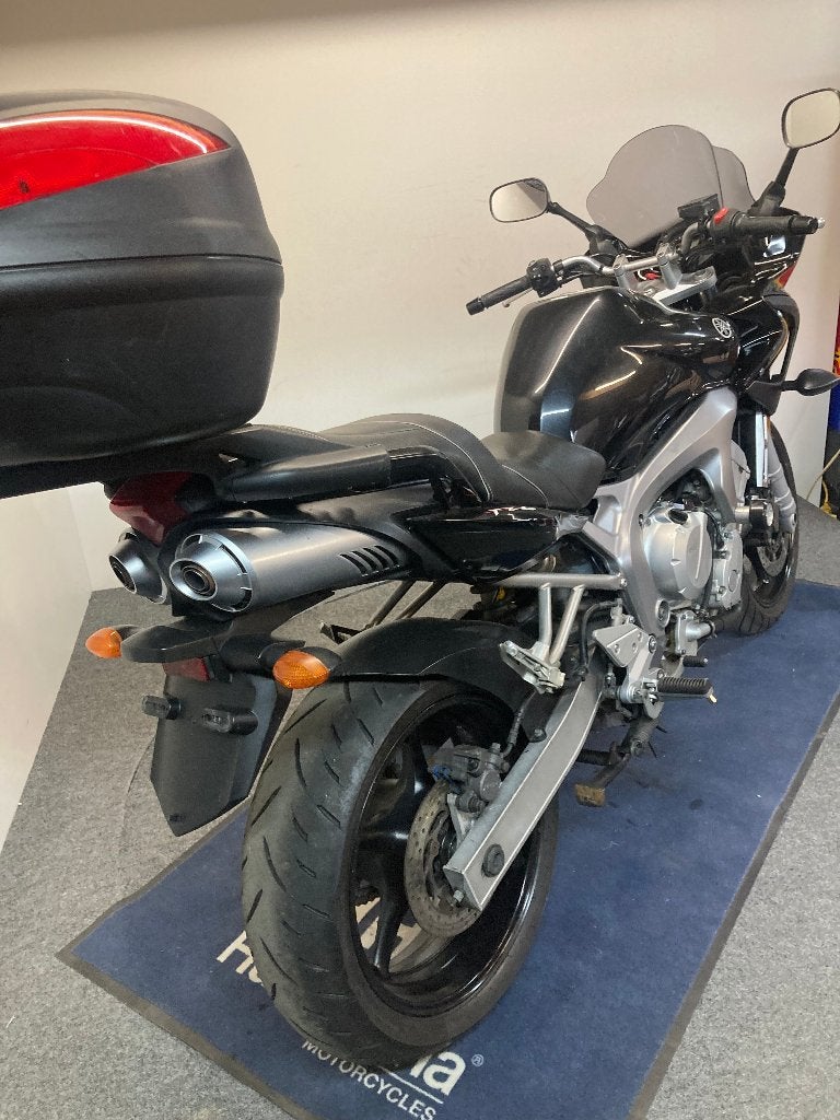 Yamaha FZ 6 Fazer MY'06 réf. LS 3384, Motos, Tourisme, Entreprise, Occasion, Plus de 35 kW