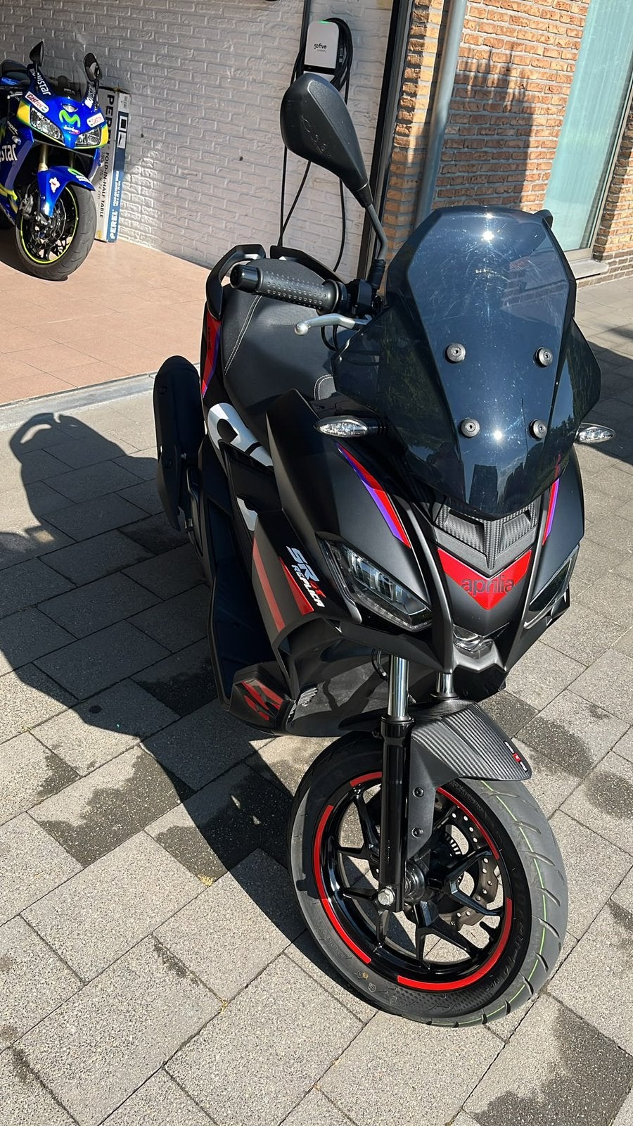125cc Aprilia SR GT, Ophalen
