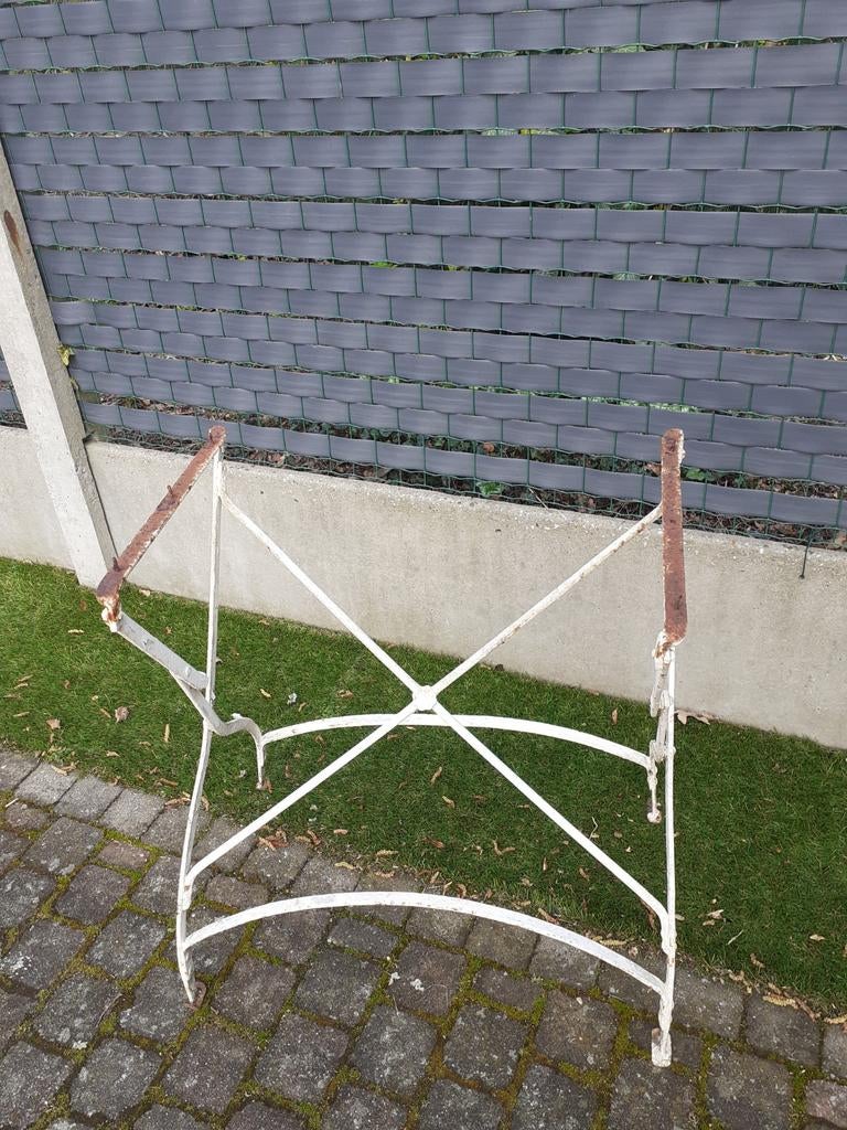 Onderstel bistro tafel, Ophalen