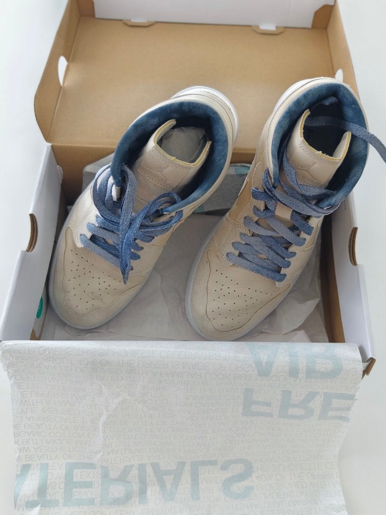 Nike Air Jordan 1 Mid SE 'Sanddrift' - Maat 42, Overige kleuren, Ophalen of Verzenden, Zo goed als nieuw, Sneakers