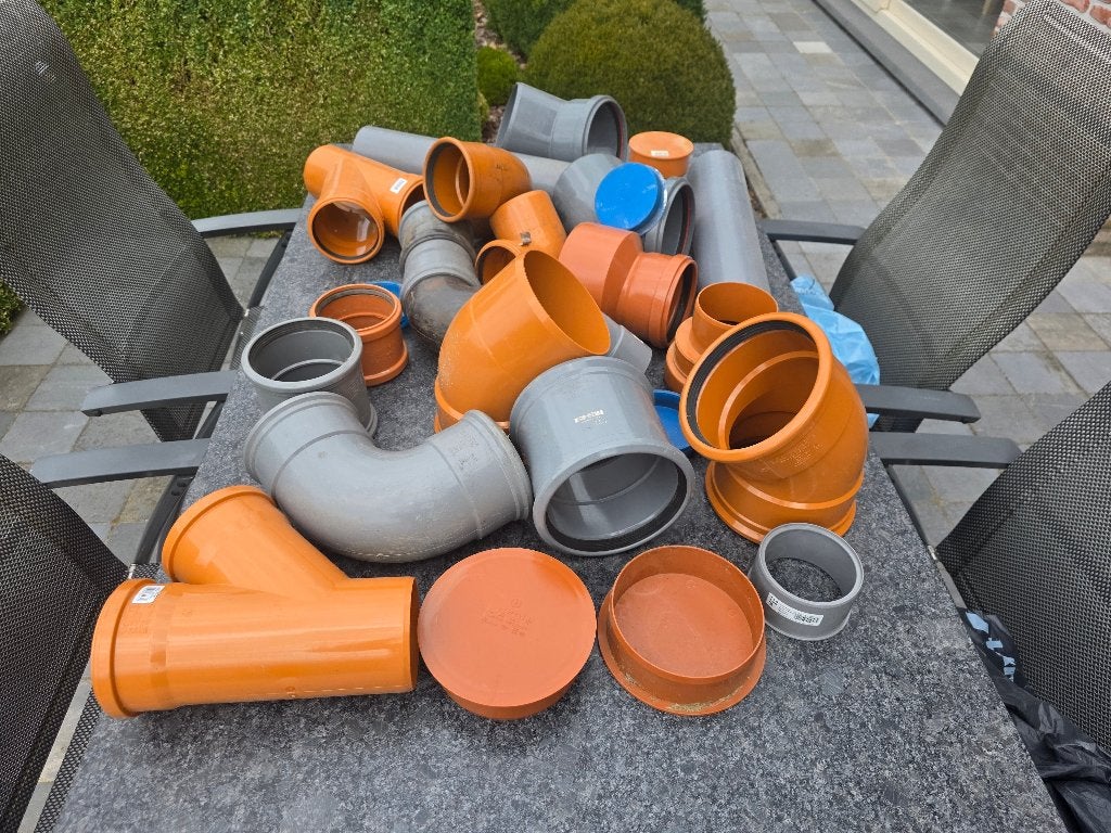 PVC hulpstukken voor afvoerbuizen, Ophalen, Afvoer, PVC, Zo goed als nieuw