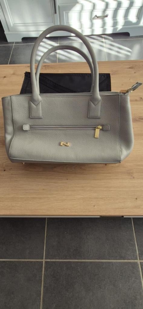 Sac nathan baume gris, Handtassen en Accessoires, Ophalen, Grijs