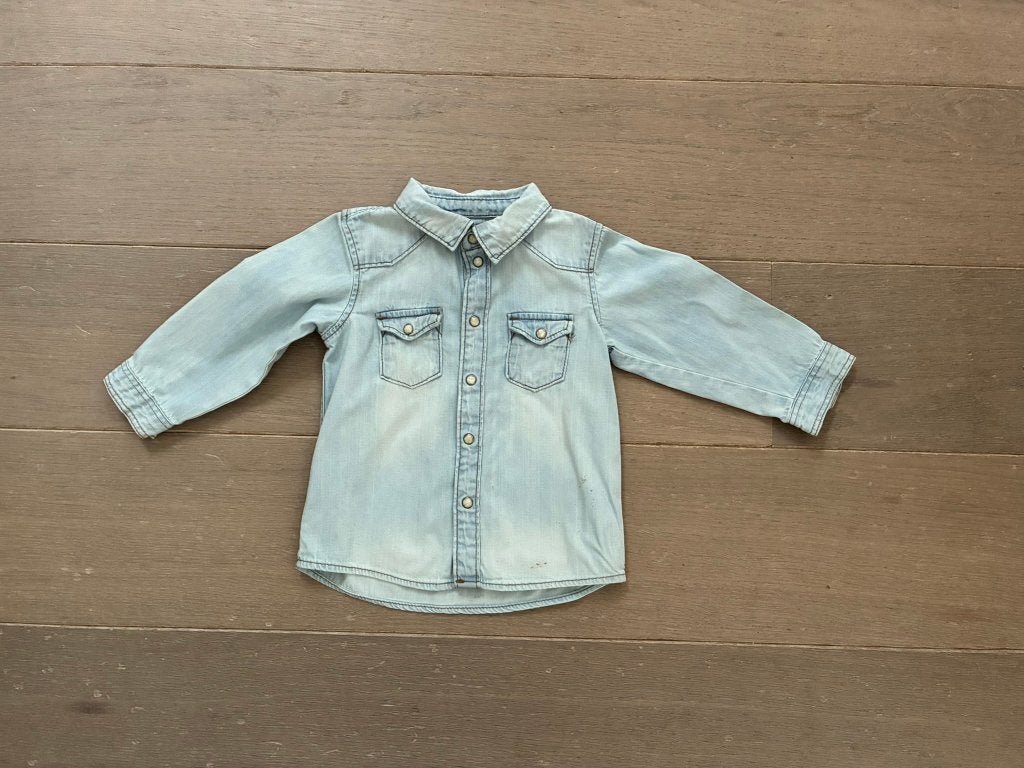 Jeans hemdje van H&M (Maat 80 / 9-12 maand), Garçon, Enlèvement ou Envoi, H&M, Chemise ou Chemisier