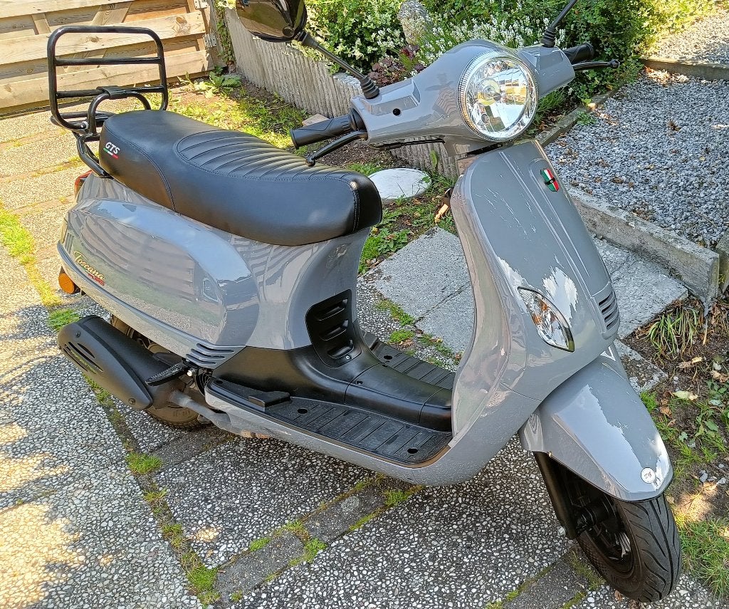 GTS Toscana B-klasse 2023 als nieuw!! 3000km, Fietsen en Brommers, Zo goed als nieuw, Benzine, Ophalen, Overige merken