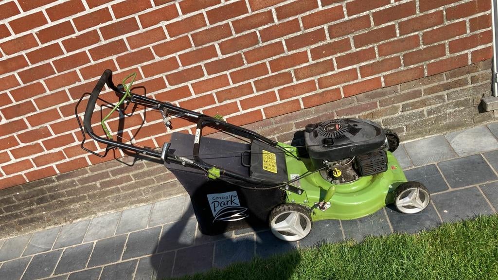 3 grasmaaier met werk aan, Tuin en Terras, Grasmaaiers, Ophalen