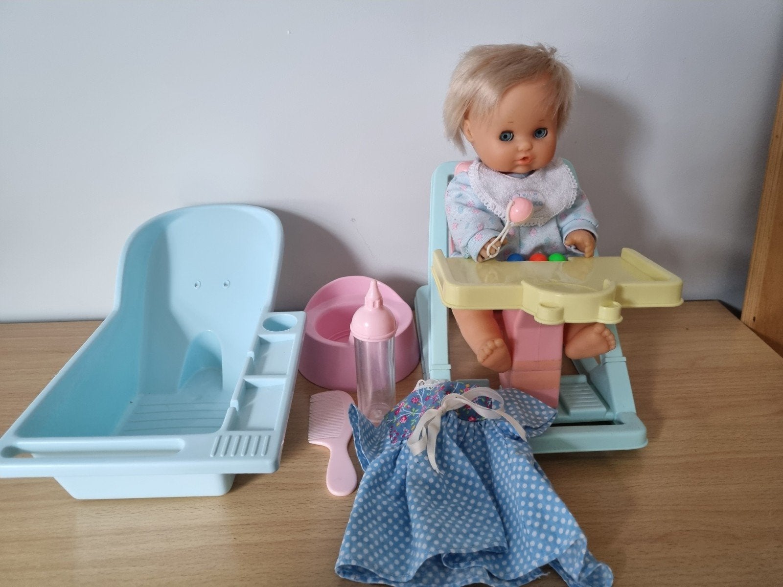 Pop, badje, kinderstoel, Ophalen