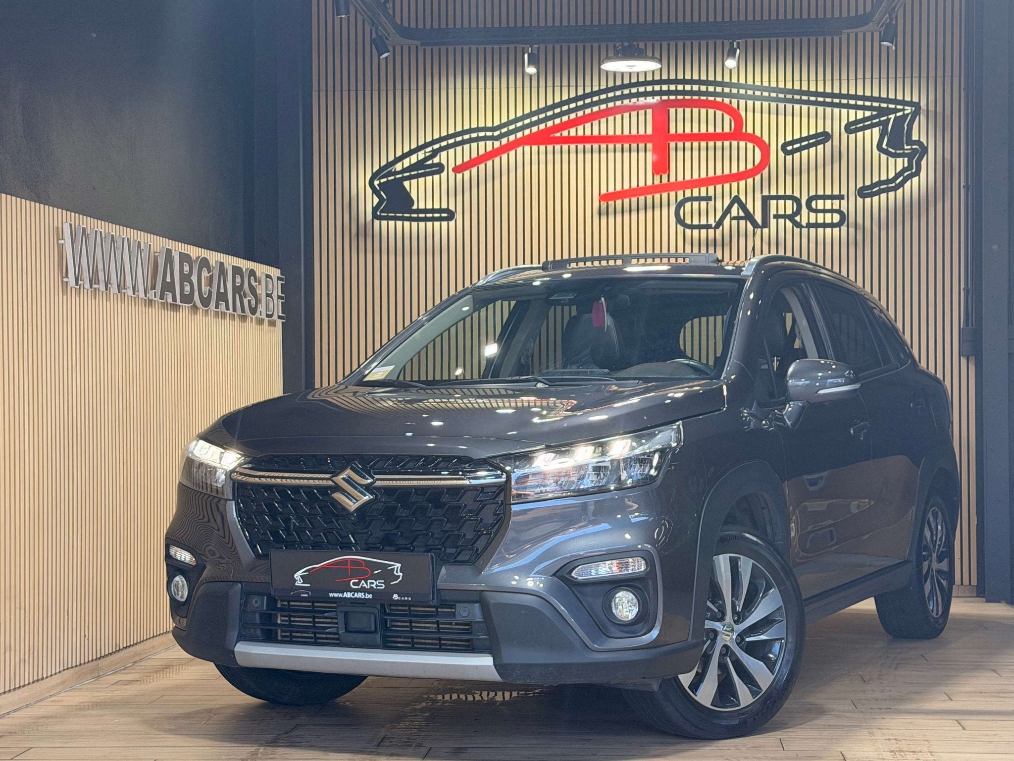 Suzuki S-Cross 1.4 Turbo Boosterjet 48V Hybrid * GARANTIE 12, Autos, Cuir, Argent ou Gris, Achat, Entreprise