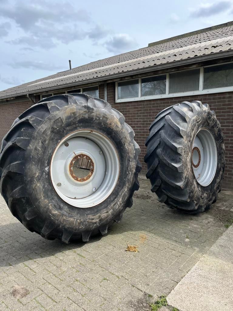Set Michelin 650/85r38 axiobib met 10 gaats velgen, Zakelijke goederen, Ophalen