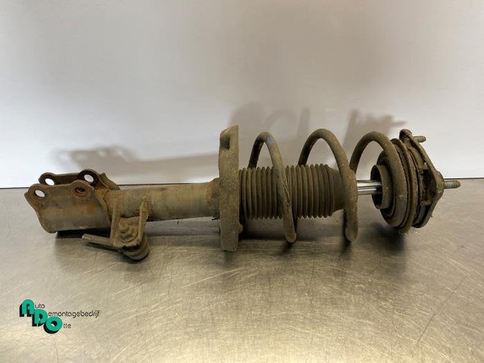 Barre amortisseur avant gauche d'un Hyundai I30 (I30 07-), -, 3 mois de garantie, Utilisé, Hyundai