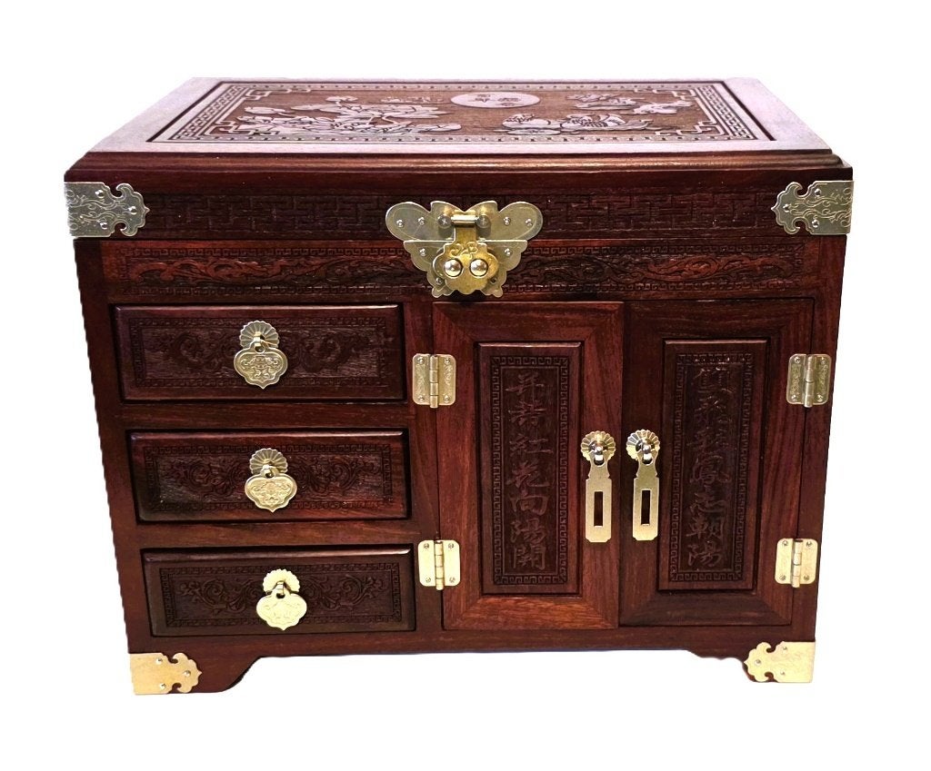 Boîte à bijoux chinoise en bois avec décoration en laiton., Enlèvement ou Envoi, Comme neuf, Moins de 50 cm, Moins de 50 cm