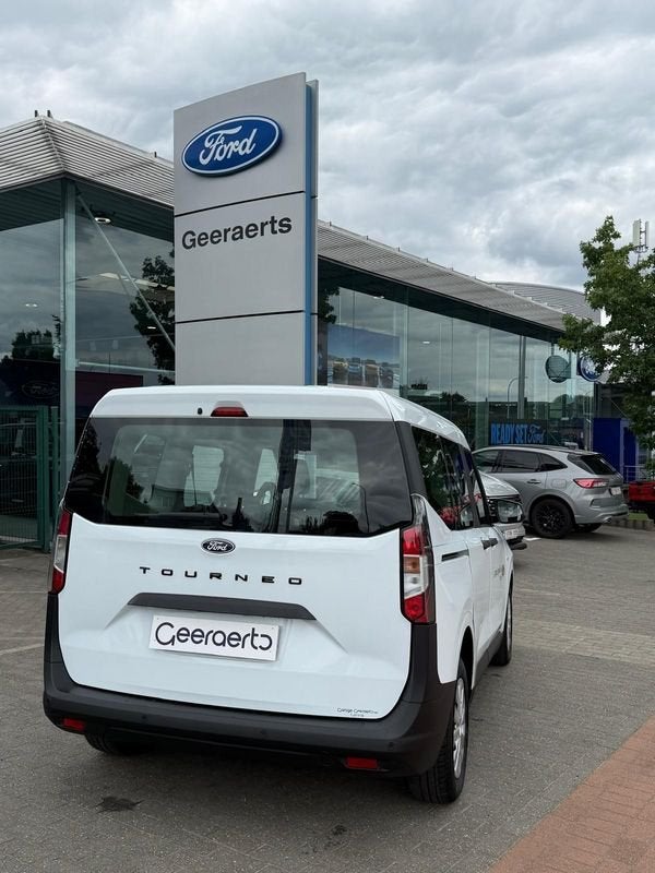 Ford Tourneo Courier, Auto's, Ford, Voorwielaandrijving, Gebruikt, Wit, Elektrische stoelverstelling