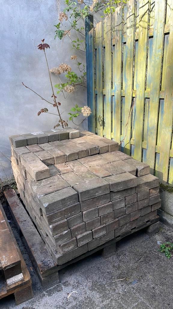 7m2 Betonklinker 22x11x7cm - gratis, Tuin en Terras, Tegels en Klinkers, Ophalen, Zo goed als nieuw
