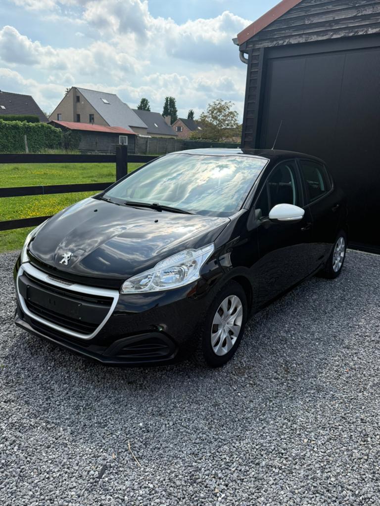 Peugeot 208 1.2 benzine - TOPSTAAT - distributie in orde, Auto's, Voorwielaandrijving, Euro 5, Stof, Zwart