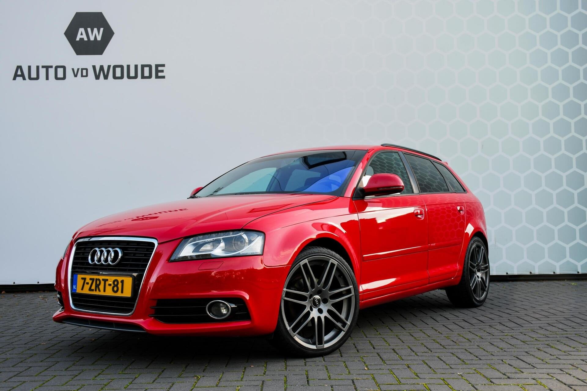 Audi A3 Sportback 1.4 TFSI Ambition Pro Line Business, Rouge, Euro 5, Achat, 680 kg