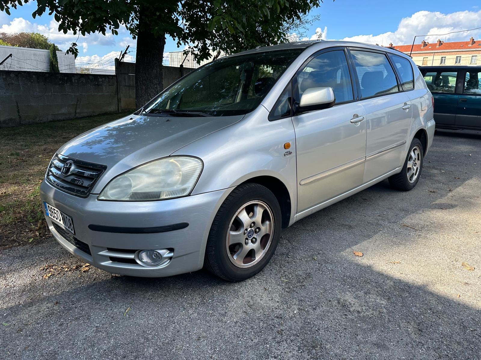 TOYOTA AVENSIS VERSO 2.0 D-4D 2003 AIRCO, Autos, Avensis, 7 places, 5 portes, Diesel