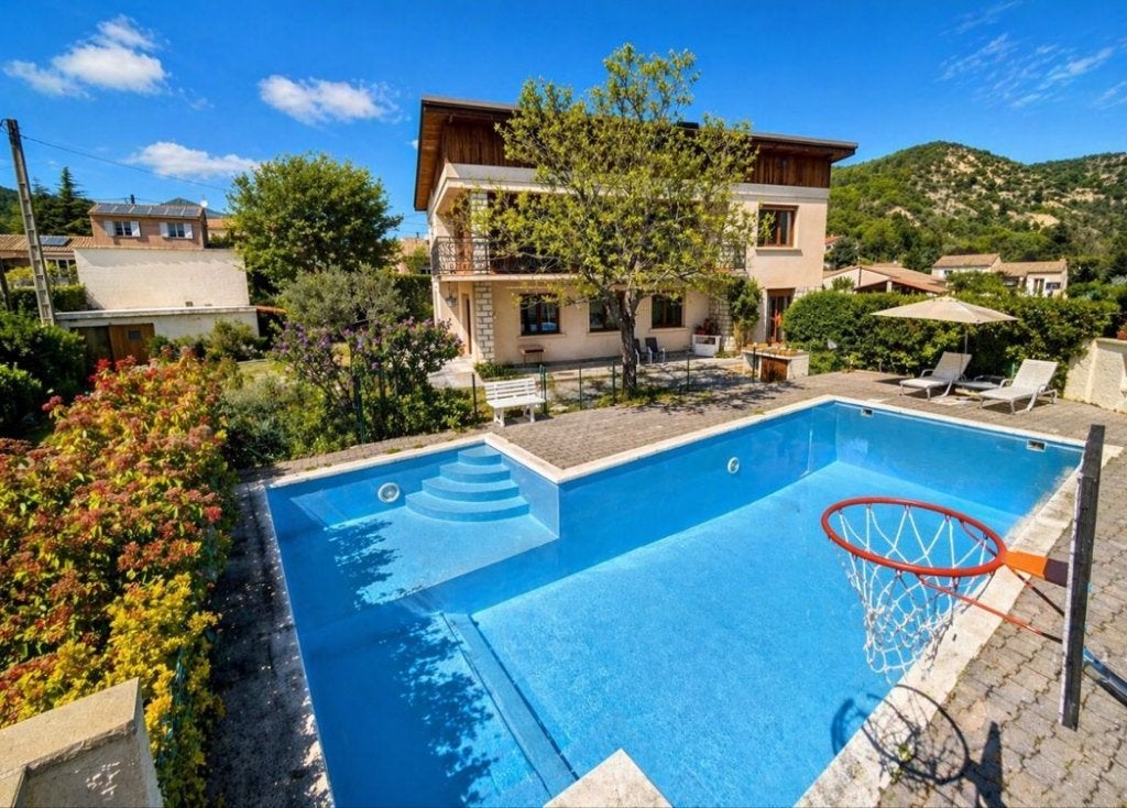 Huis in de Provence, 200 m², Frankrijk, Woonhuis, Digne-les-bains