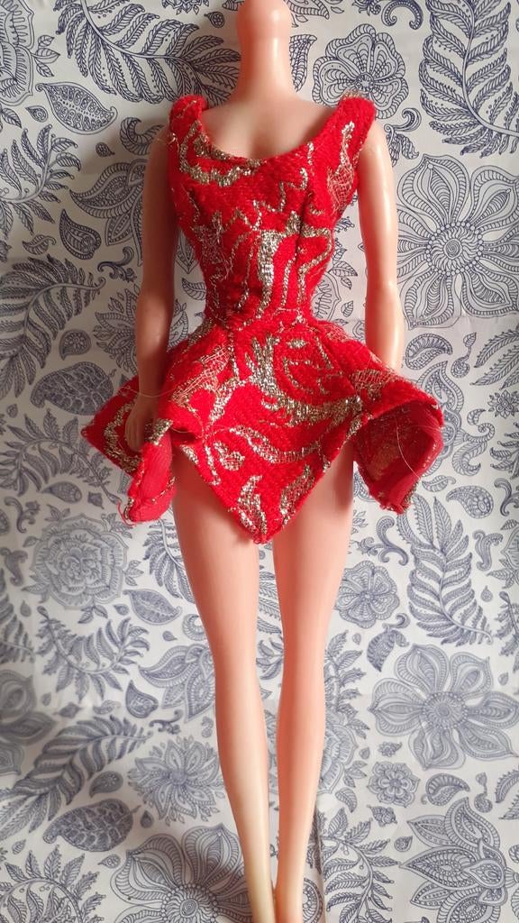 Vêtement vintage pour poupée barbie tenue danse patinage, Enlèvement ou Envoi, Rouge