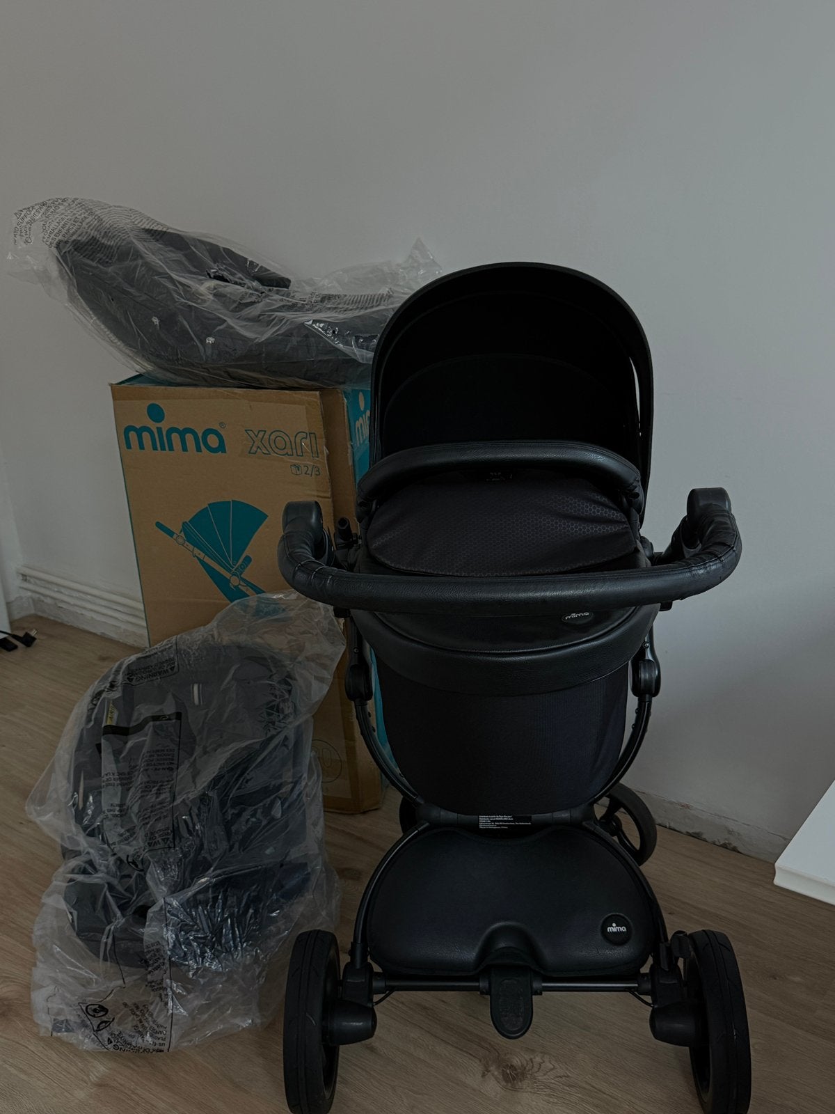 Poussette MIMA XARI 2in1, Enfants & Bébés, Autres marques, Poussette combi, Avec nacelle, Comme neuf