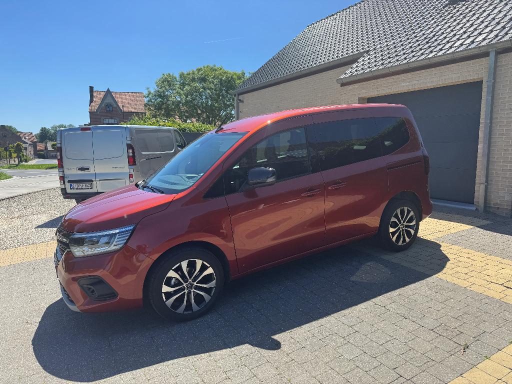 Renault Kangoo 1.5 dci automaat 5pl, Auto's, Bestelwagens en Lichte vracht, 4 deurs, Stof, Euro 6, Renault