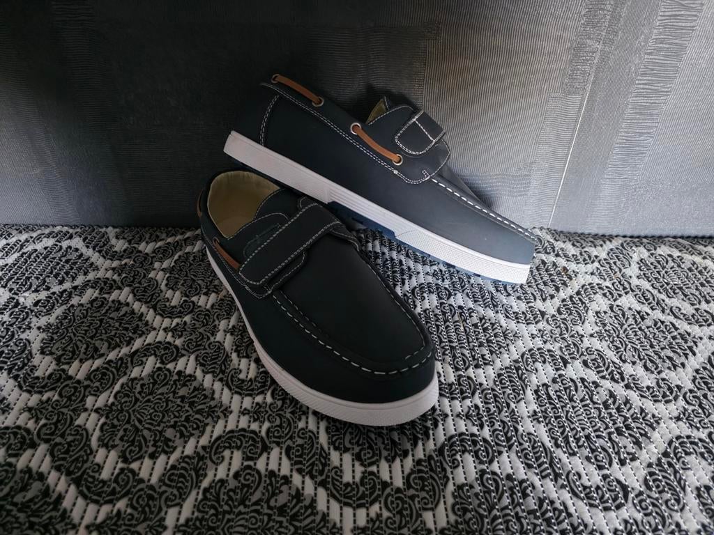 Nieuwe instappers met velcro maat 45, Ophalen