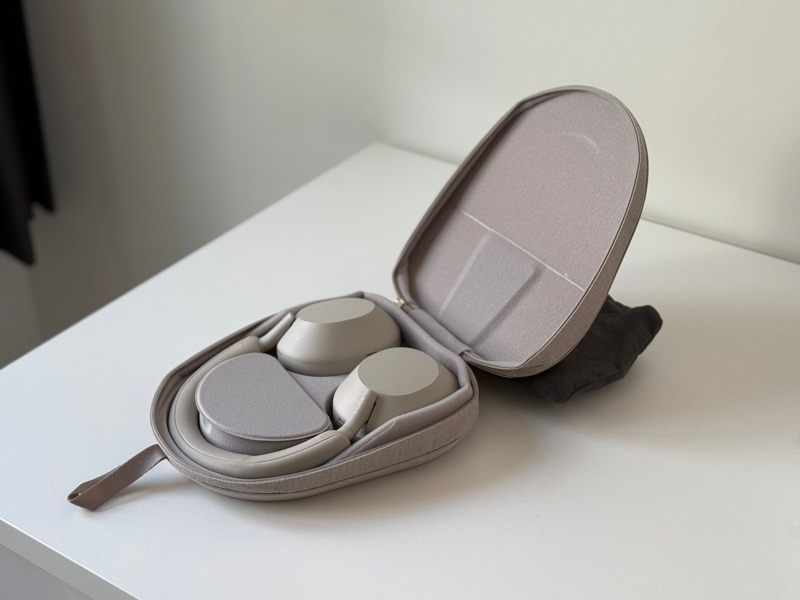 Sony WH 1000XM5 Platinum Silver + Étui + Câbles, Enlèvement ou Envoi, Bluetooth, Argent, Utilisé