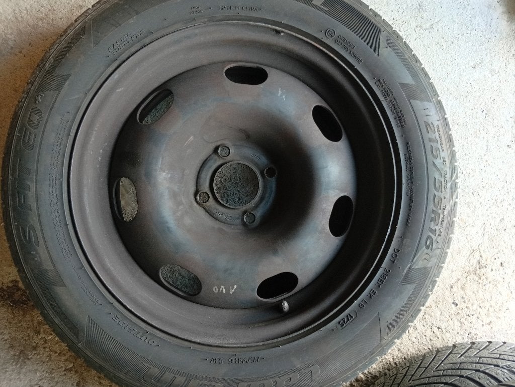 Pneus et jantes 215 55 16, Autos : Pièces & Accessoires, Pneus & Jantes, 215 mm, 16 pouces, Pneus été, Pneu(s)
