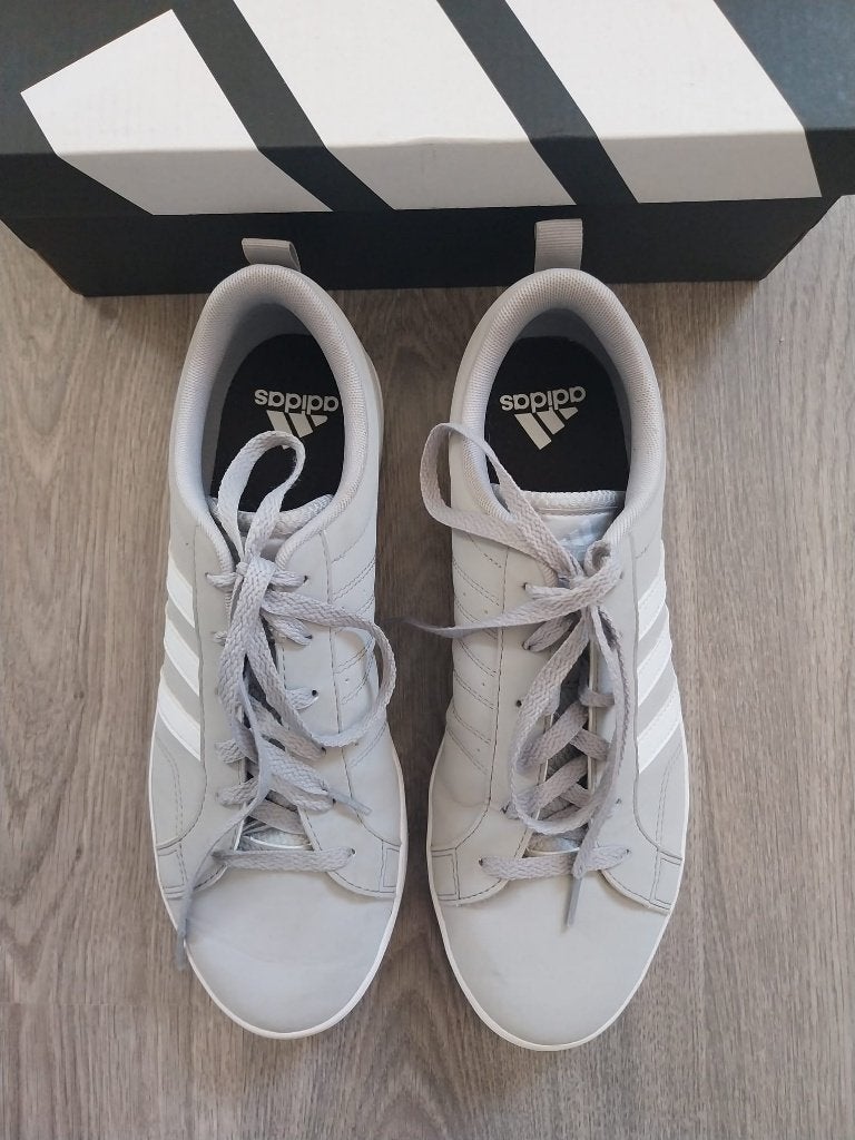 Schoenen maat 43,3, Kleding | Heren, Schoenen, Overige kleuren, Ophalen of Verzenden, Adidas, Sneakers