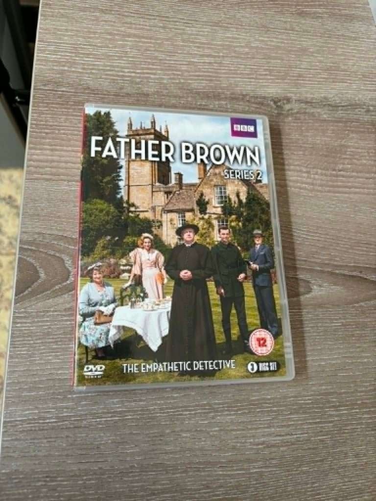 3 dvd box, Father Brown series 2. Import UK, Geen Ned. subs, Vanaf 12 jaar, Ophalen of Verzenden, Zo goed als nieuw, Overige genres