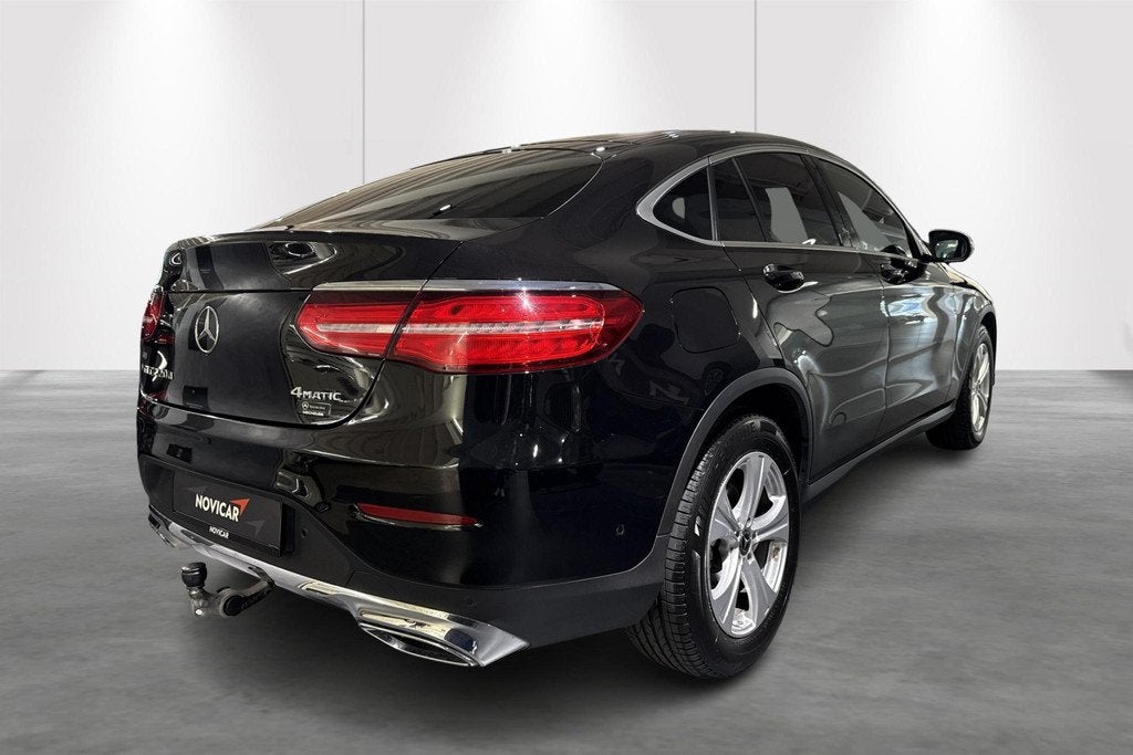 Mercedes-Benz GLC GLC 220 d 125kW 4MATIC + TREKHAAK, Auto's, Mercedes-Benz, Automaat, Stof, Gebruikt, Zwart