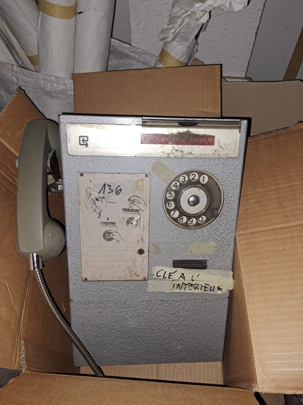 téléphone cabine téléphonique RTT Belgacom, Enlèvement ou Envoi, Utilisé