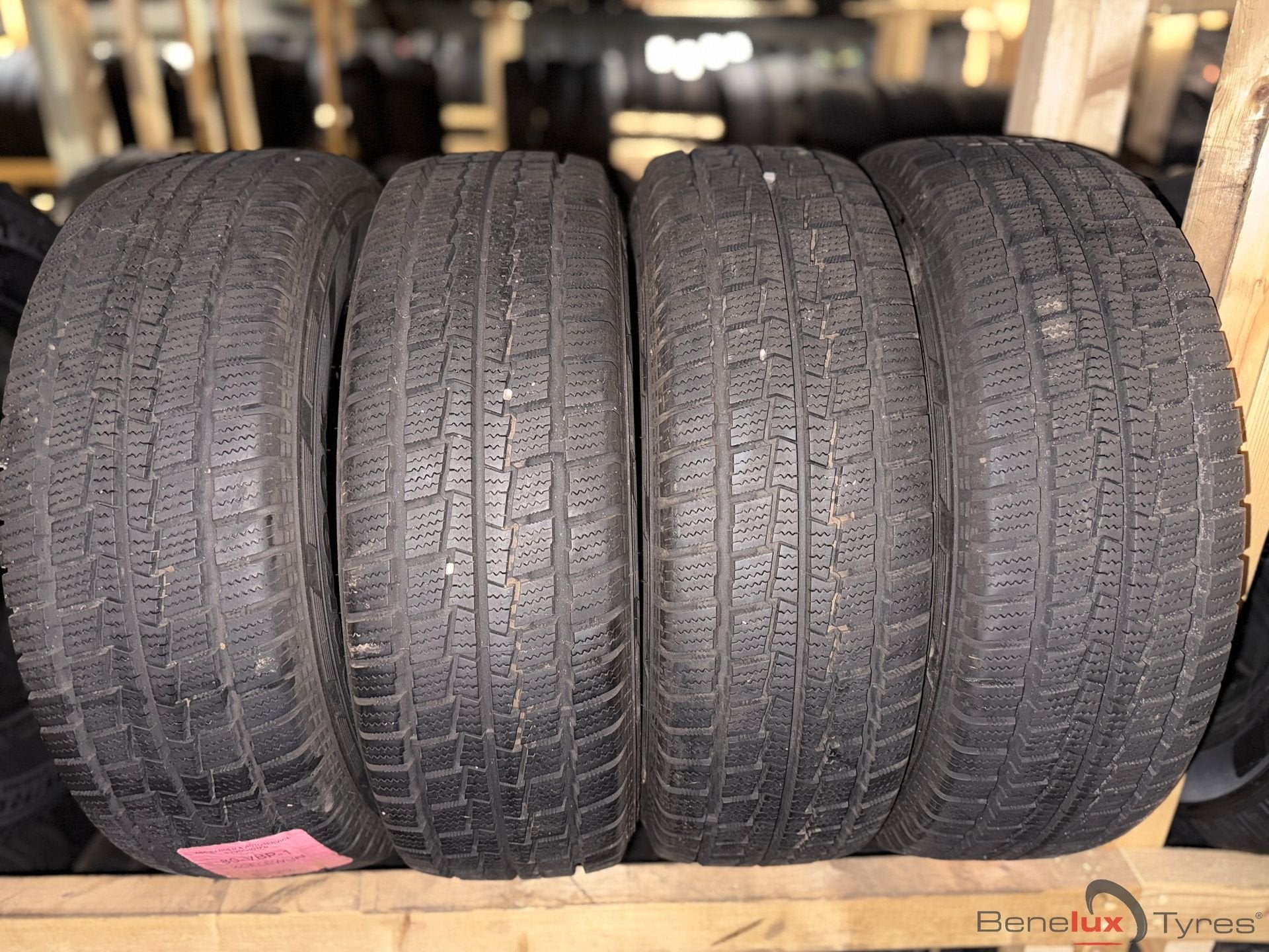 winter 205/70R15c 205/70R15 205/70/15 205/70 R15 2057015, 15 pouces, Pneus hiver, 205 mm, Pneu(s)